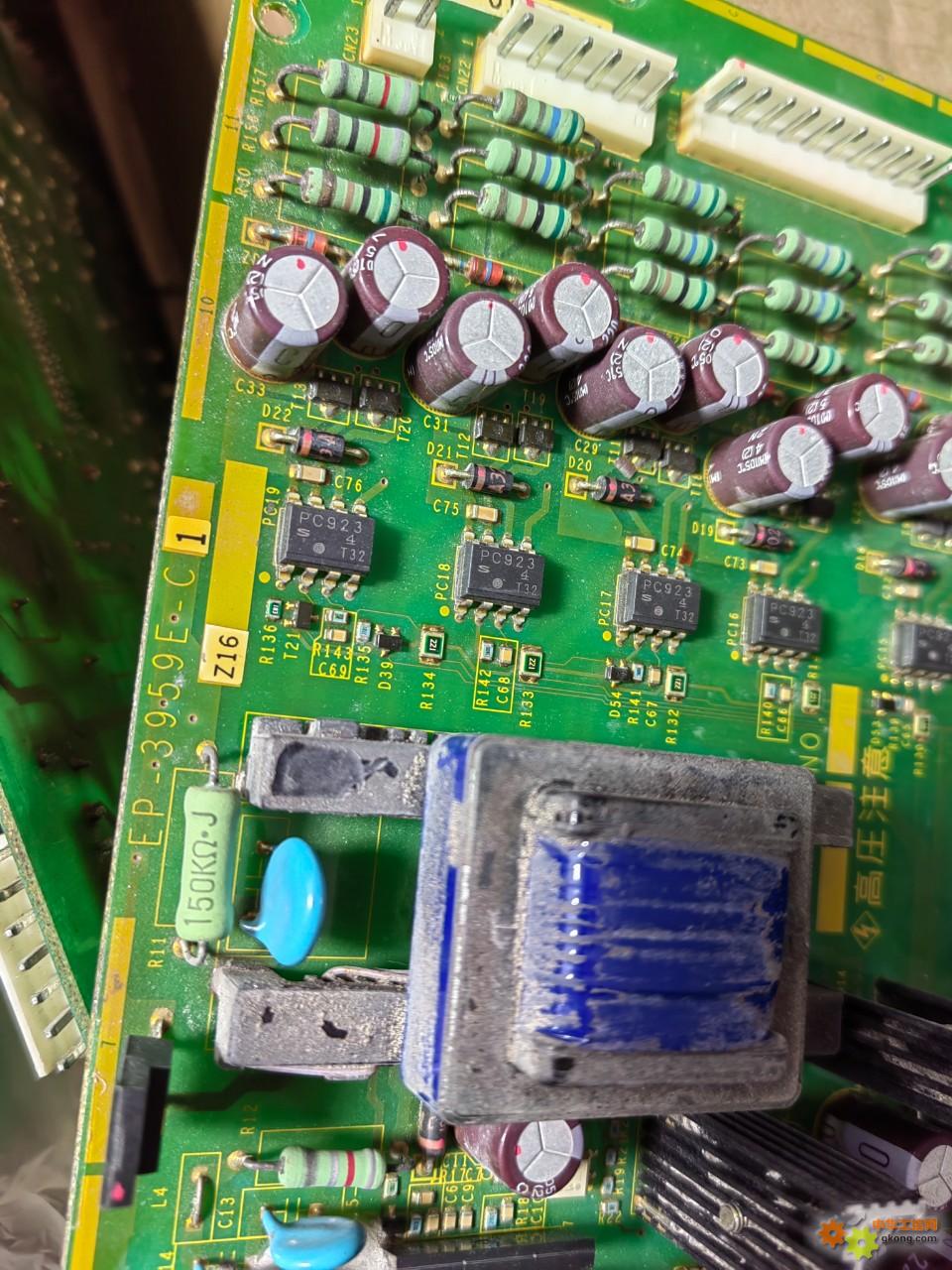 富士g11p11变频器的驱动板，其代号和功率存在什么样的关系？