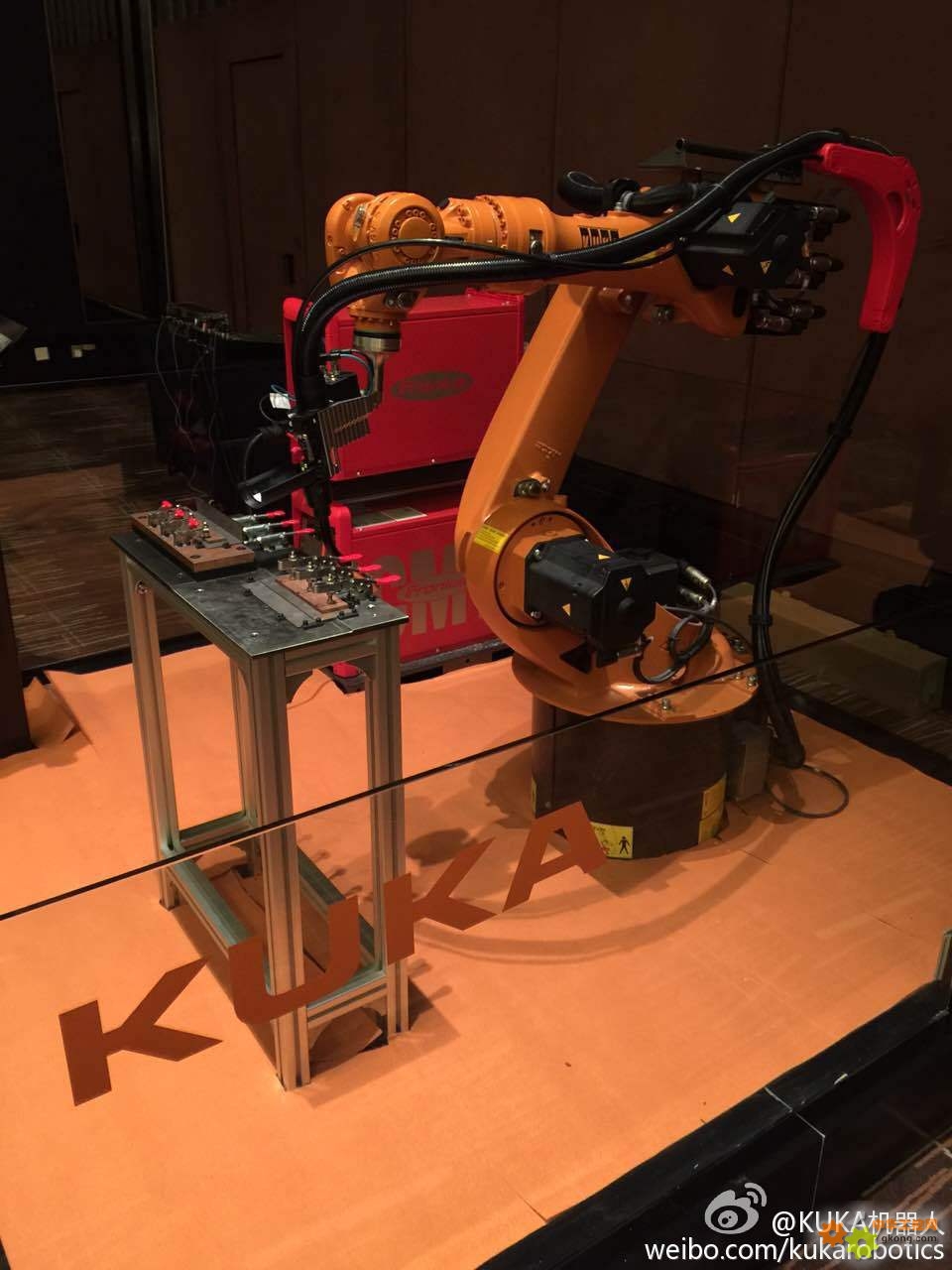 库卡联手伏能士推出新品 展现完美机器人弧焊
