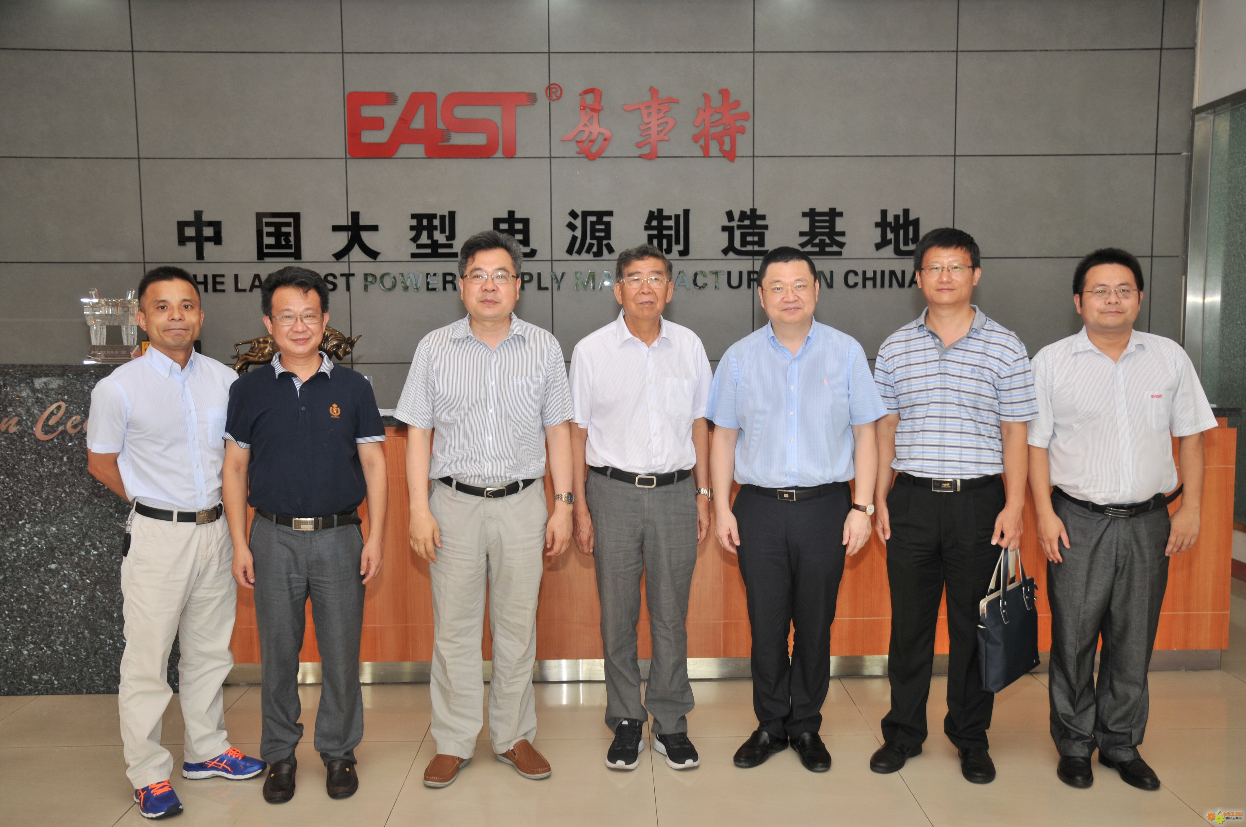 全球著名轨道交通电气专家钱清泉院士与西南交