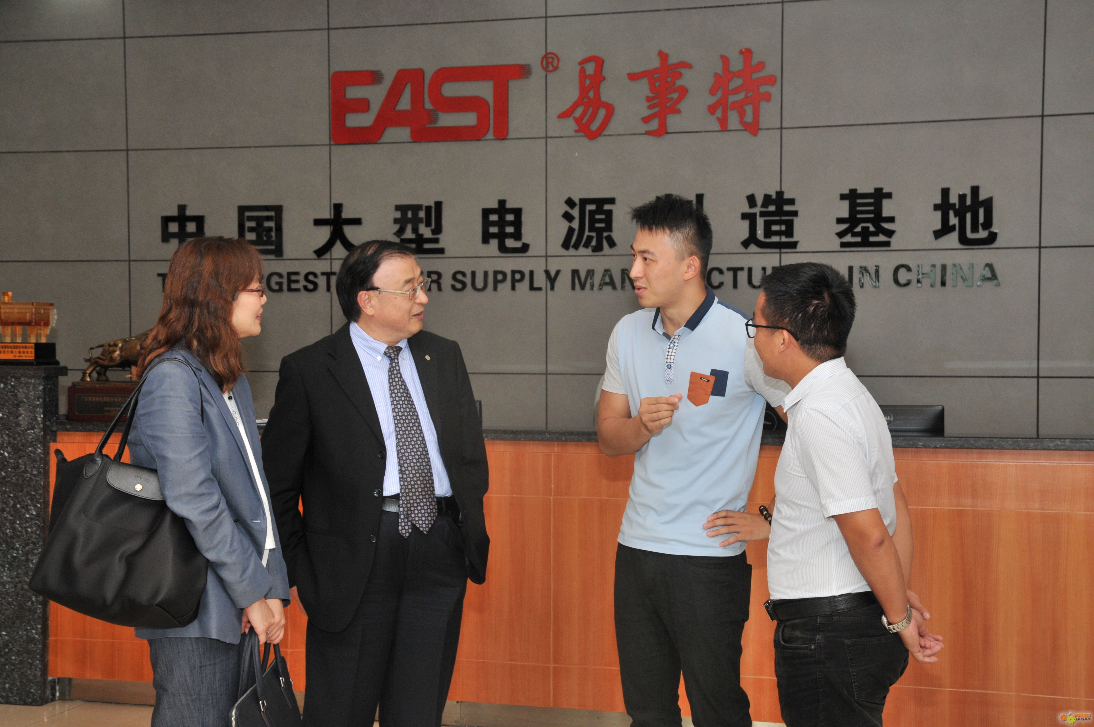 非洲塞舌尔共和国中国公使社杜景福一行莅临易