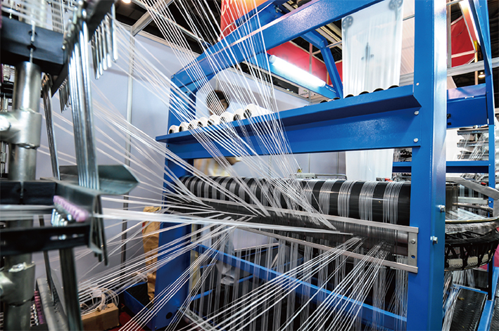 图说三：光宝科技工控产品能广泛用于高速自动化产线，涵盖纺织染整、食品包装、印刷包装、线材伸线、造纸切割到金属加工等