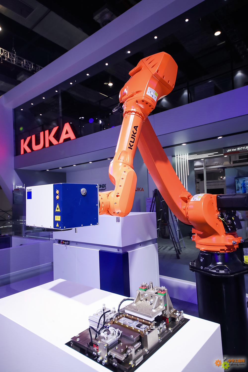 KUKA全新一代中负载KR IONTEC系列机器人