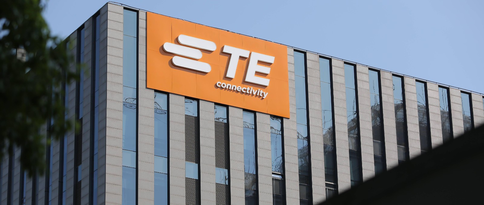 TE Connectivity公布2025财年第二季度财报