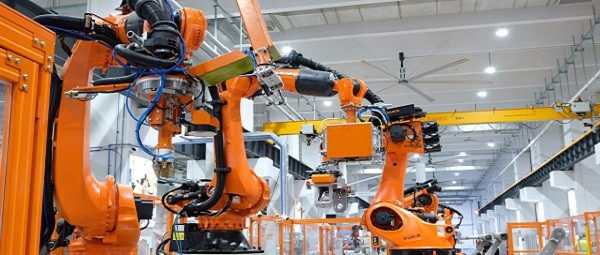 美的重载机器人项目通过国家级鉴定