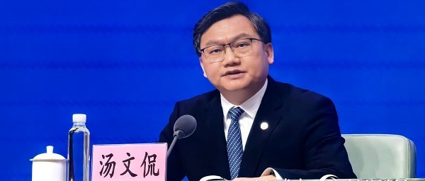“十五五”上海将推动10万台人形机器人进工厂